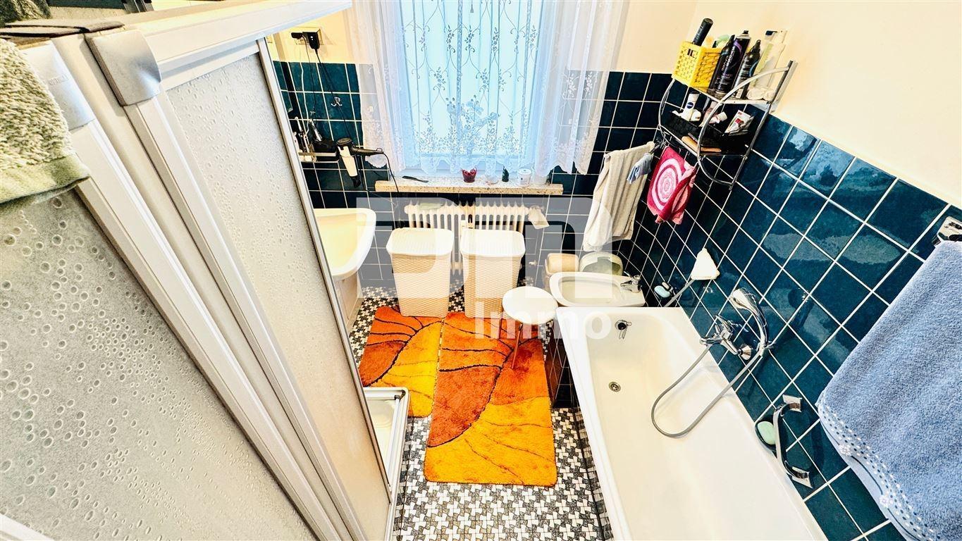 WE2 OG Bad / Wanne / Dusche