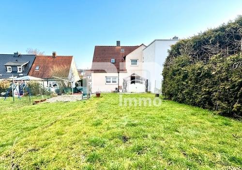 Gartenbereich hinter dem Haus