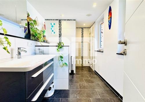 OG Badezimmer / Dusche ebenerdig