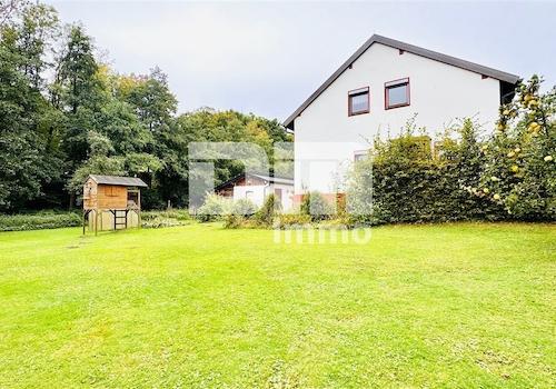 Großer Gartenbereich