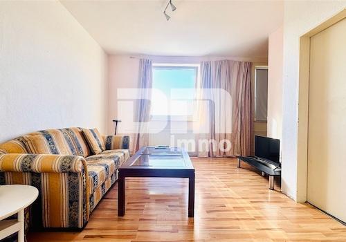 WE2 Wohn / Schlafbereich / Offene Küche mit Zeile