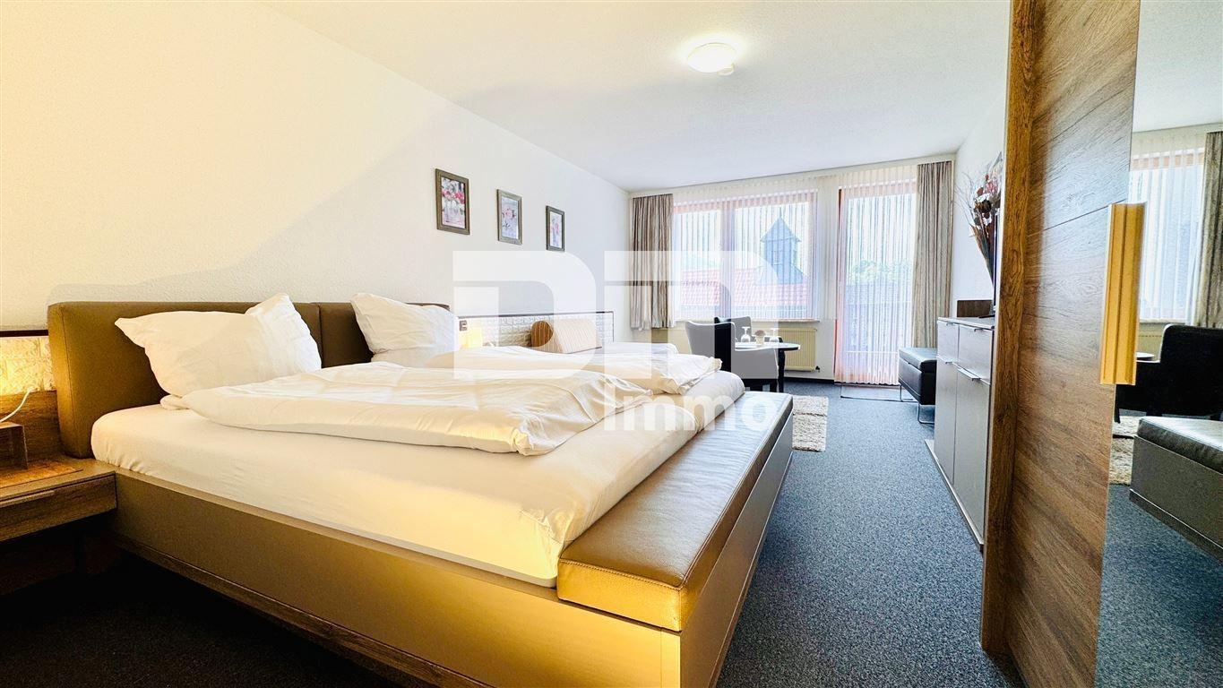 OG Gebäude 2 Doppelzimmer / Duschbad / Balkon