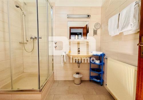 OG Gebäude 2 Doppelzimmer / Duschbad / Balkon