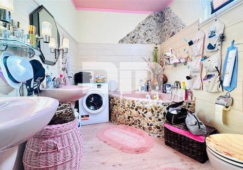 EG Badezimmer Wanne / Dusche