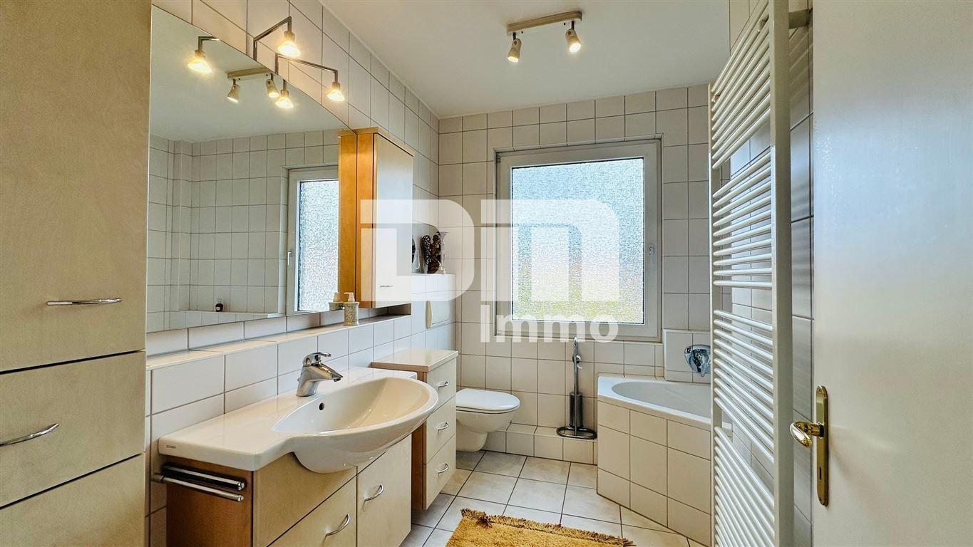 Badezimmer / Badewanne OG
