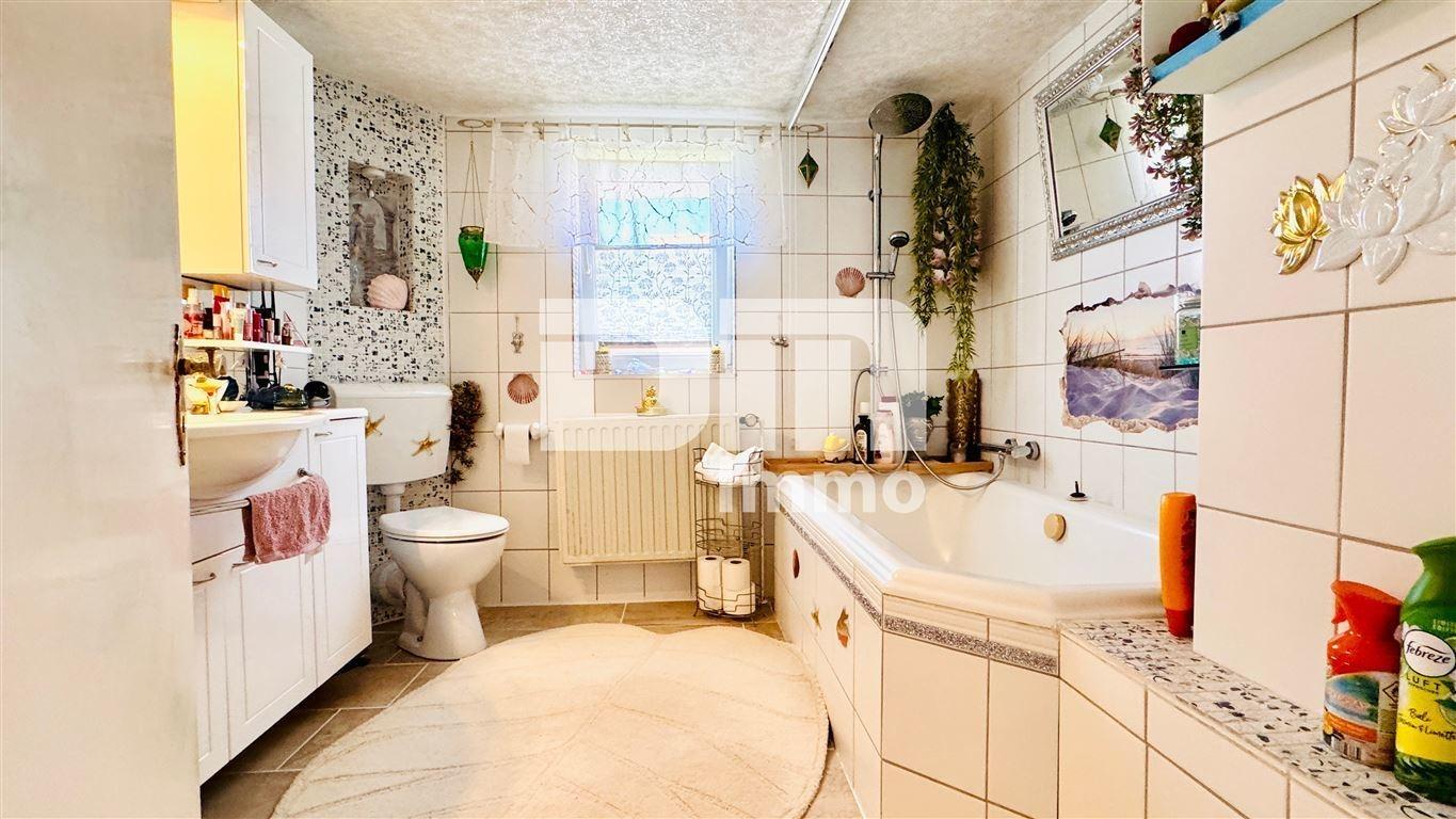 OG Badezimmer / Wanne