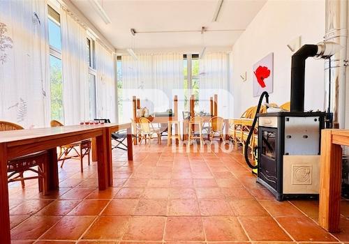 EG Hauptraum / Gastraum groß / Zugang Terrasse 1