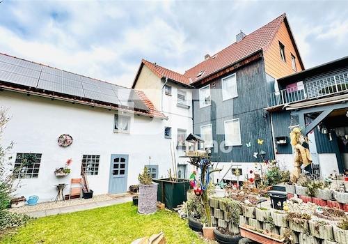 Rückansicht / Gartenbereich / Terrasse überdacht