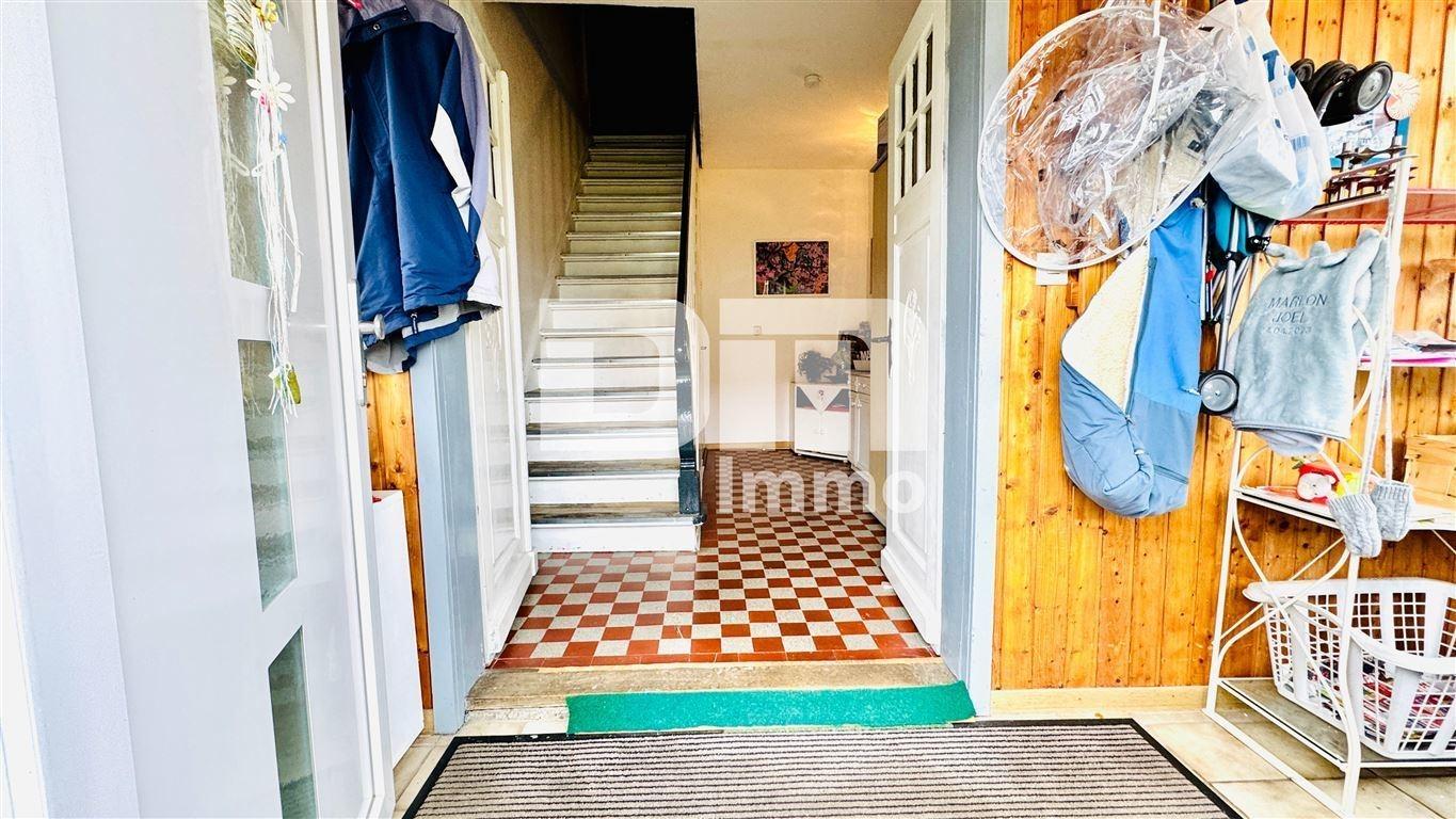 EG Windfang / Haupteingang zu WE1 + WE2