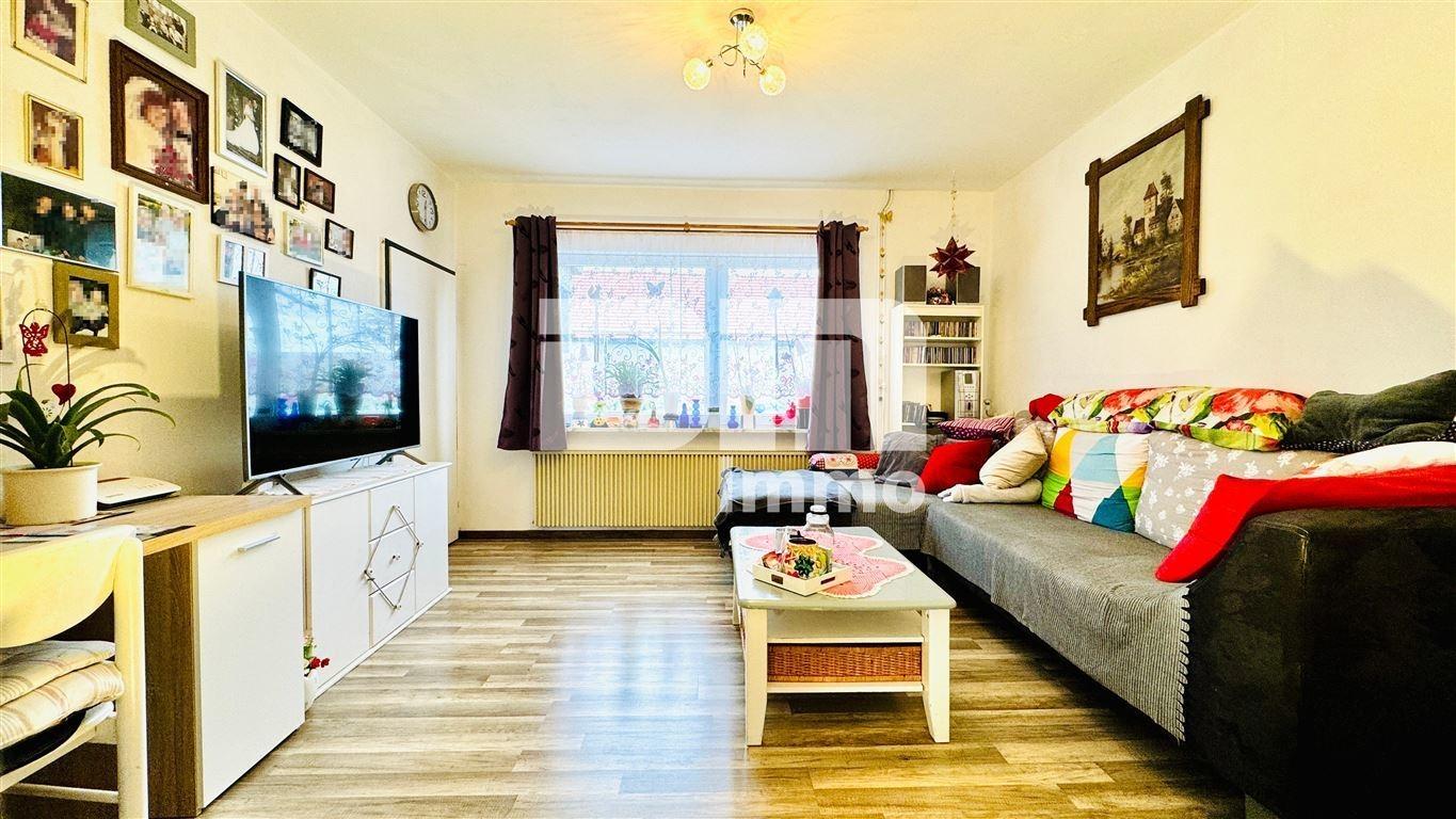 EG WE1 Wohn / Esszimmer / Zugang Nebengebäude