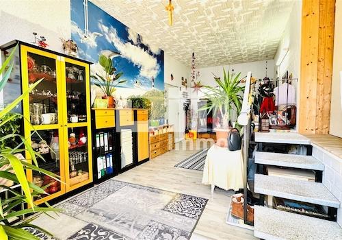 Nebengebäude Ladeneinheit / Zugang Garage / Garten