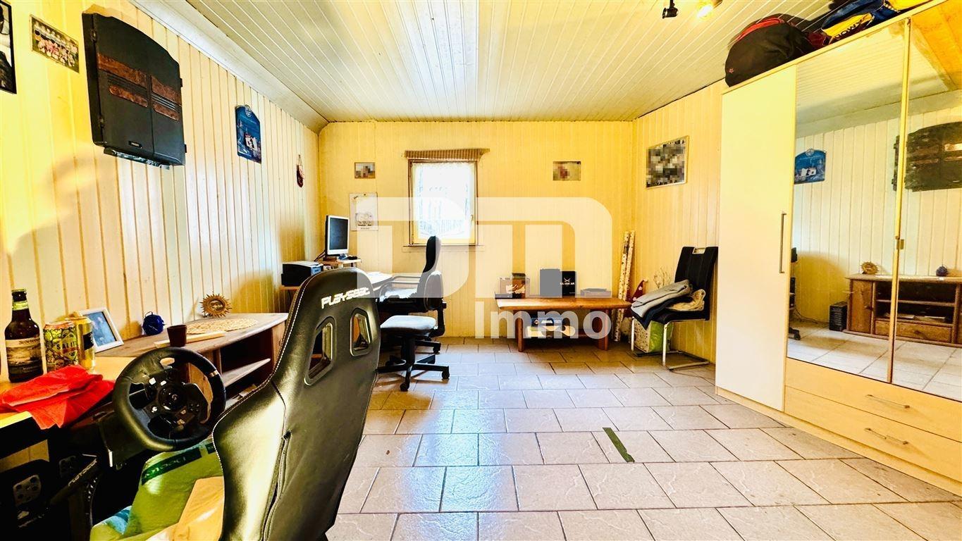 Nebengebäude OG Hobbyraum groß beheizt