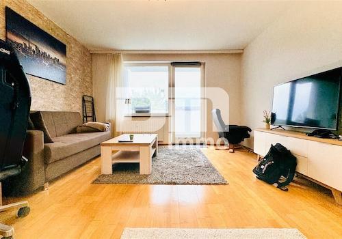 Wohn / Esszimmer / Zugang Balkon