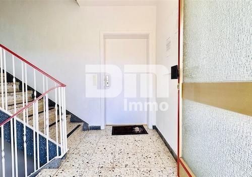 Haupteingang Treppenhaus