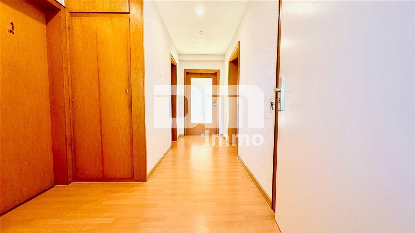 1.OG WE2 Flur / Diele / Einbauschränke