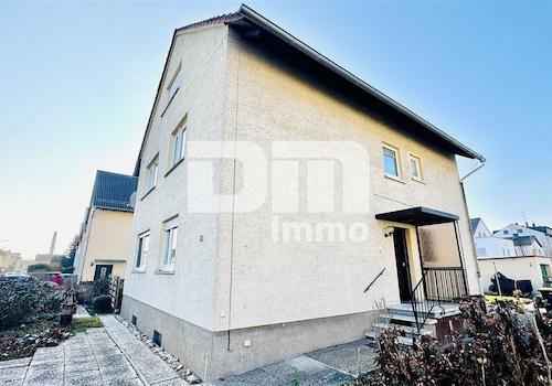 Seitenansicht / Haupteingang