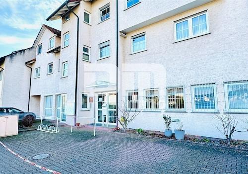 Frontansicht Parkflächen Einheit 1 + 2