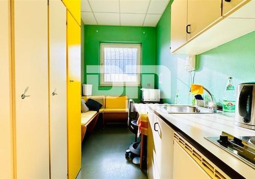 Einheit 1 - Büro / Küche mit Küchenzeile