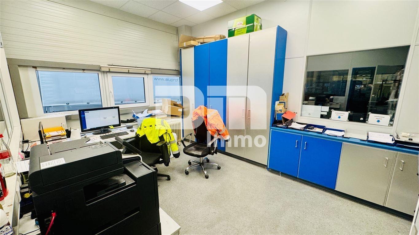 Warenein- / Ausgang Büro