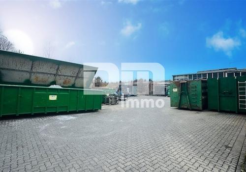 Platz hinter Halle 1