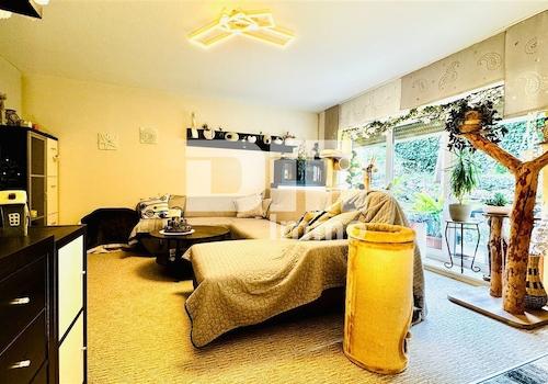 WE1 -Souterrain Wohn / Esszimmer / Zugang Terrasse