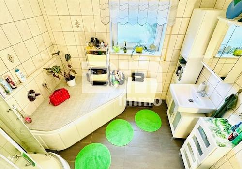 WE1 - Souterrain Badezimmer / Wanne / Dusche