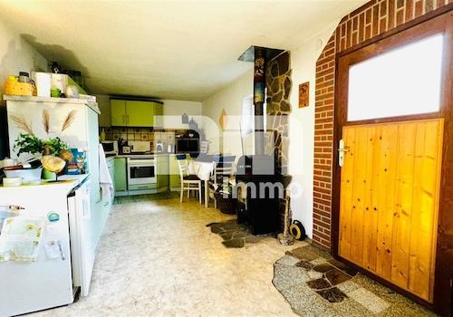 Nebengebäude mit Garage / Innenbereich