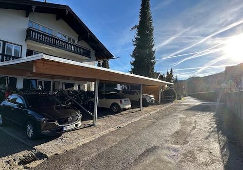 Stellplatz, Westansicht