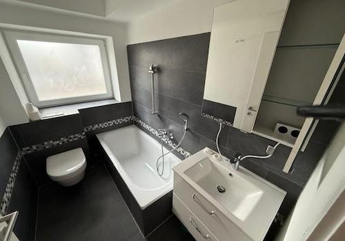 Badezimmer mit Badewanne
