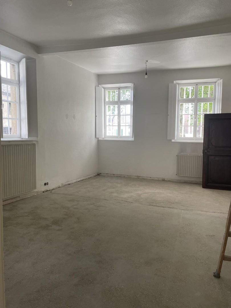 Büro 1.) kleineres Zimmer 
