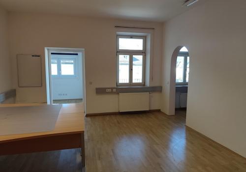 Blick in den Bürobereich