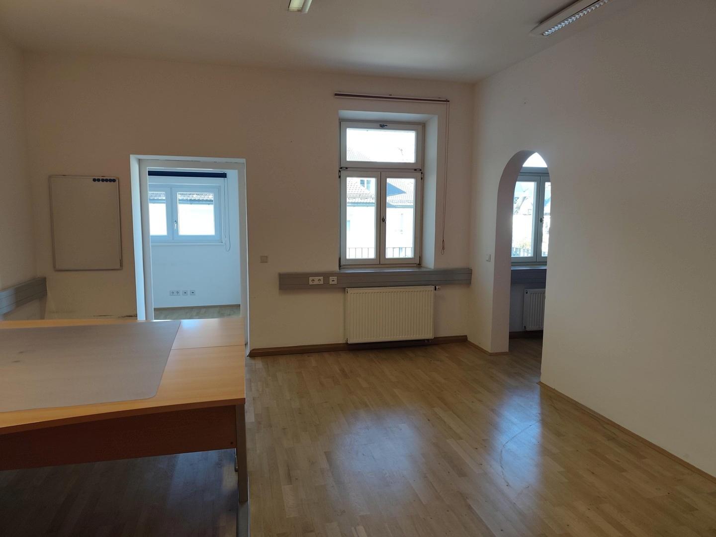 Blick in den Bürobereich