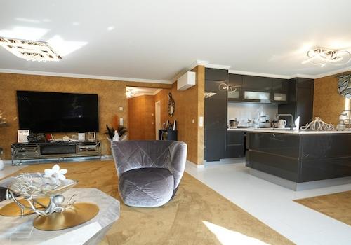 Wohn-Essbereich mit offener Küche