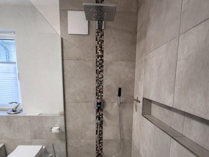 große Dusche