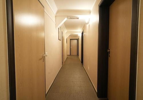 Flur Hotel Hauptgebäude