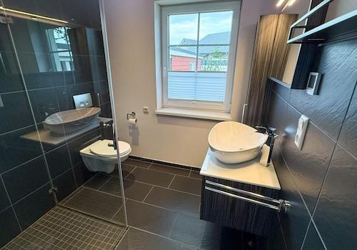 Duschbad im Erdgeschoss