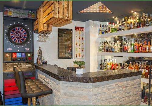 Bar im Untergeschoss