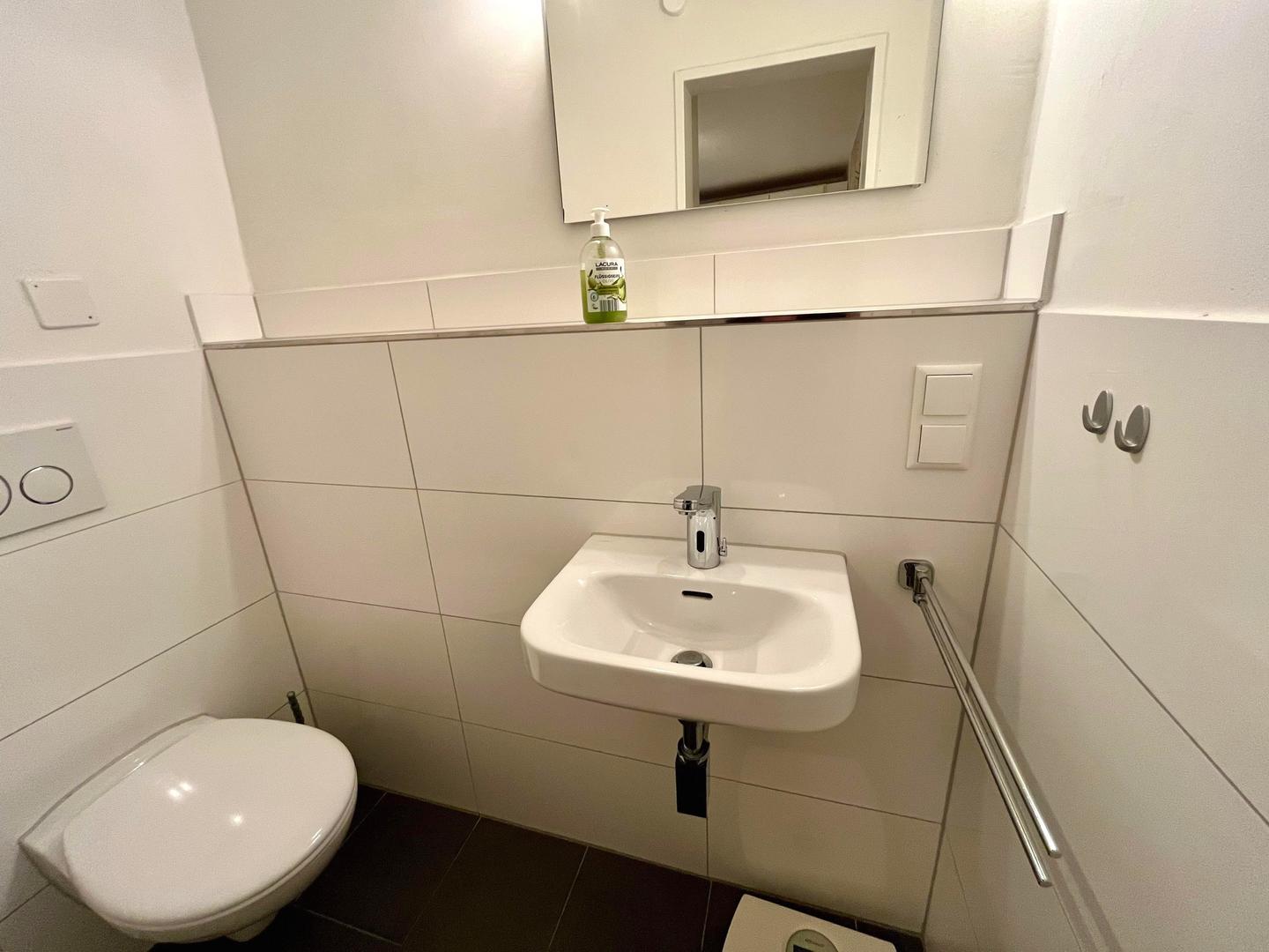 Sep. WC, Zugang vom Schlafzimmer