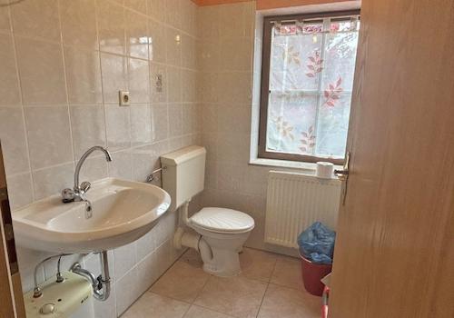 Gäste-WC im KG