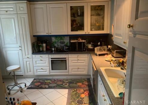 Charmante Doppelhaushälfte mit Garten, Dachstudio und Garage in ruhiger Lage von München-Perlach