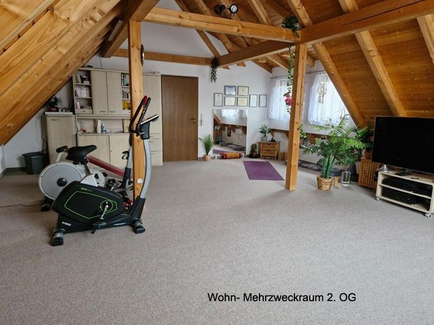 Mehrzweck o. Wohnzimmer 2.OG