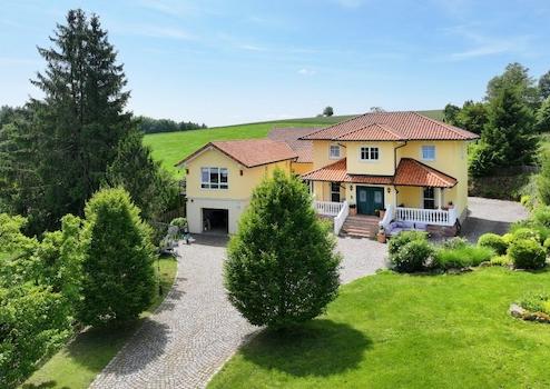 Provisionsfrei* Wohnen wie im Urlaub - Traumhaus im Biosphärenreservat Rhön