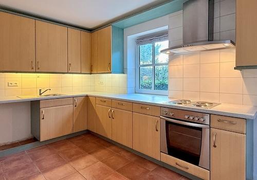 Küche mit Einbauküche