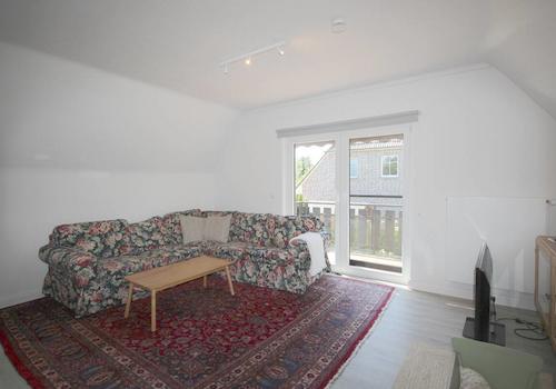 Pot. Schlafzimmer mit Balkonzugang DG