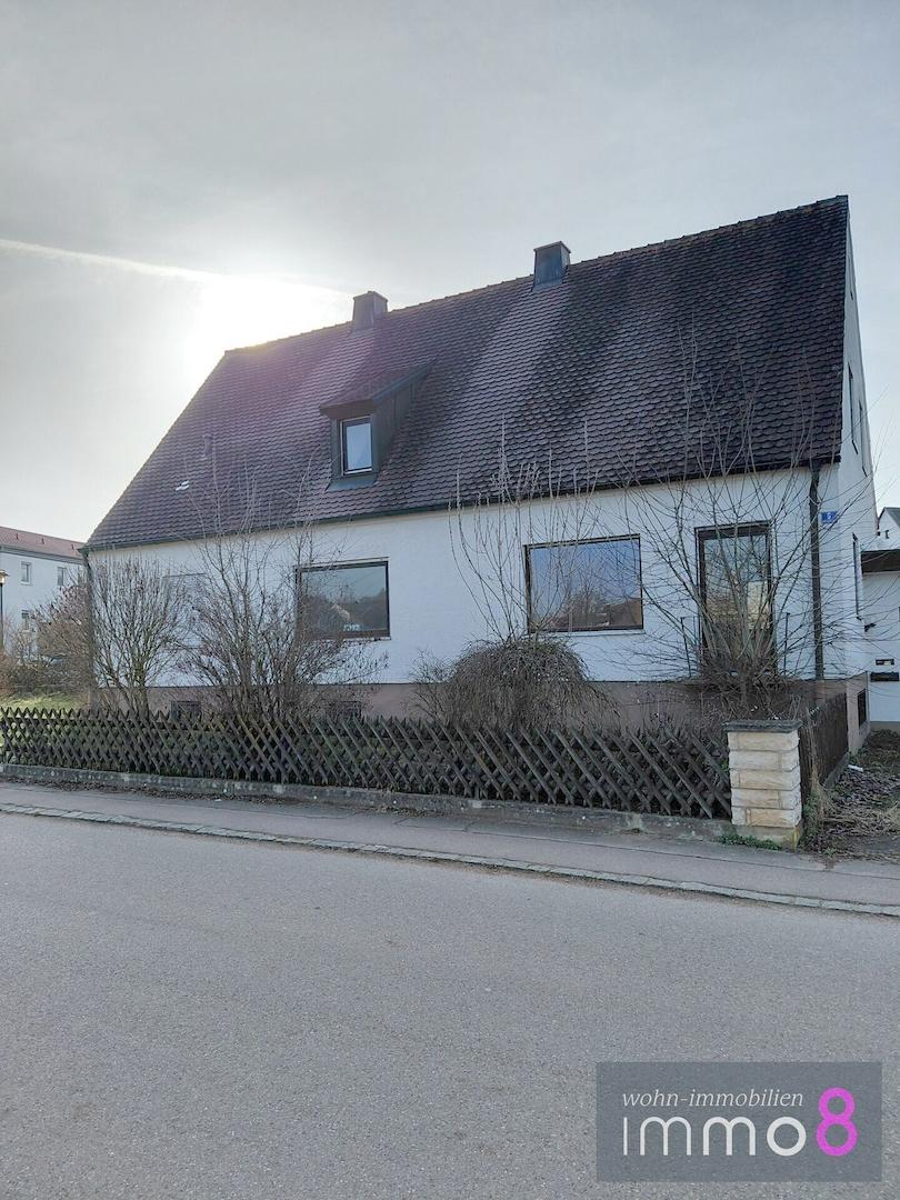Hausansicht von der Straße
