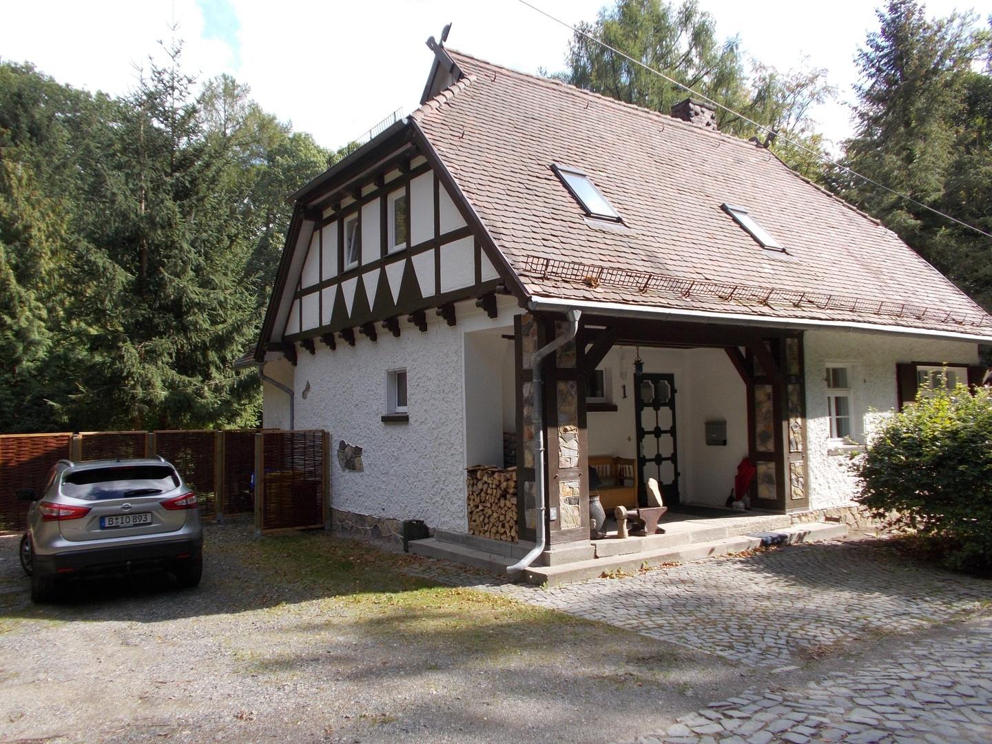 Haus am Ortseingang