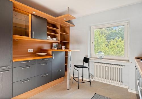 Küche mit Sitzbereich