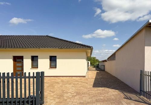 Großzügige Einfahrt