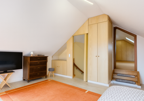 DG Zimmer Blick in Büro