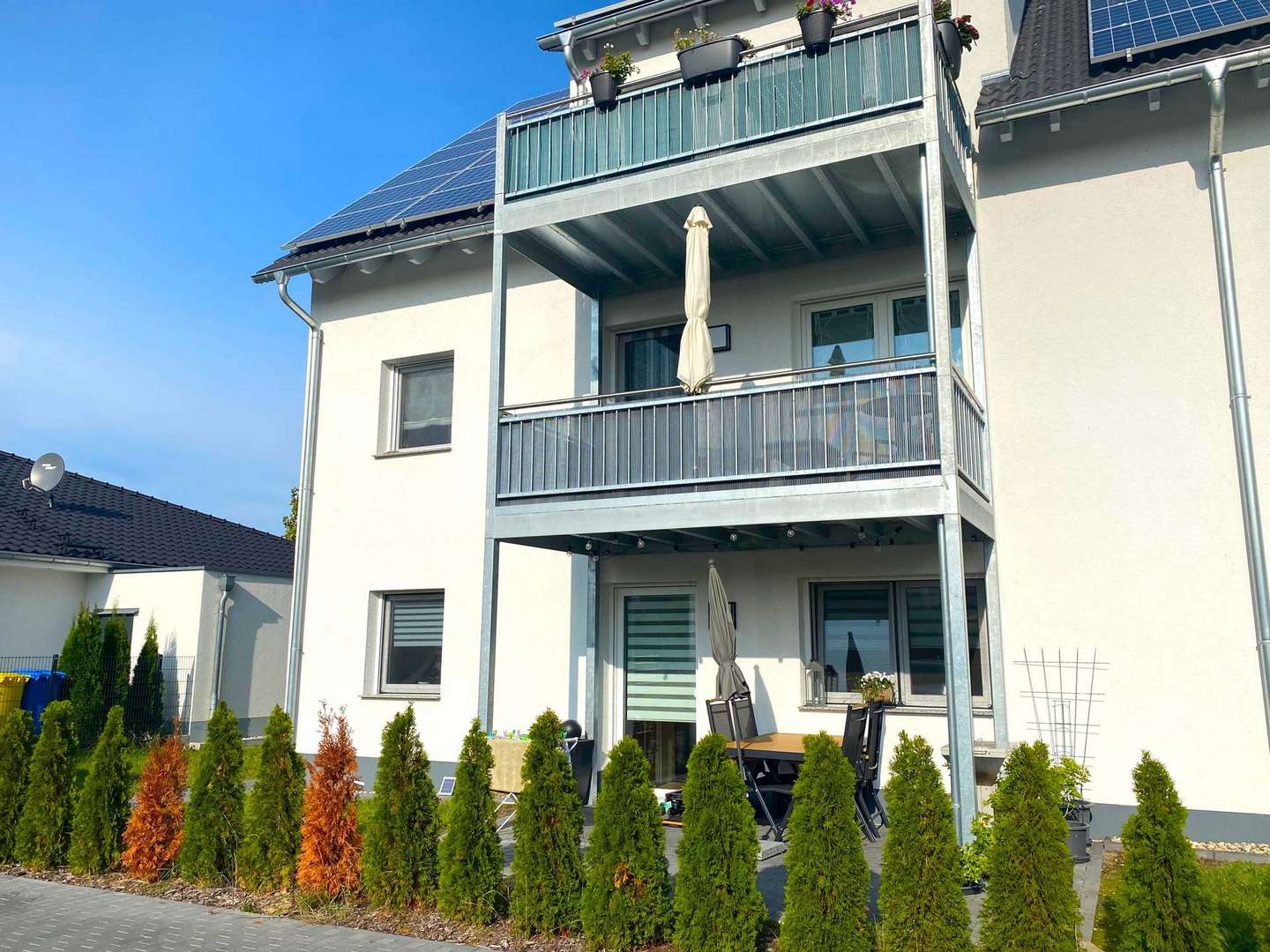 Musterhaus - Blick auf die Balkone